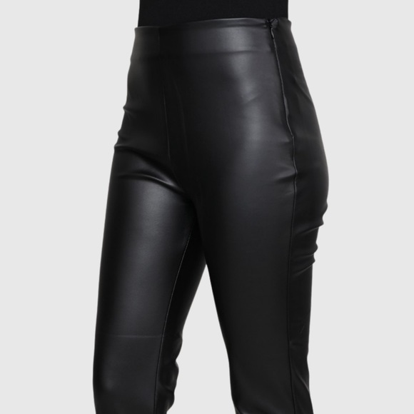 Faux leather skinny pants - NWT - Picture 4 of 4
